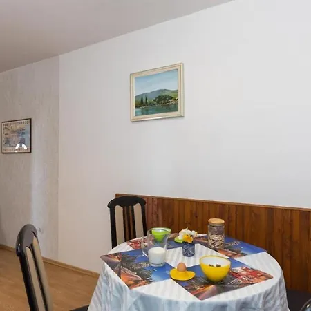 Appartement Milic - Two Bedroom With Terrace And Sea View