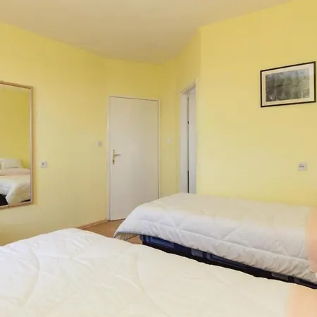 Appartamento Milic - Two Bedroom With Terrace And Sea View *
