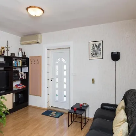 Milic - Two Bedroom With Terrace And Sea View Apartman