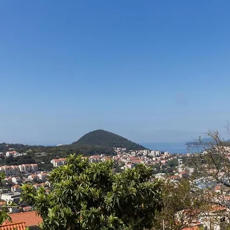 Milic - Two Bedroom With Terrace And Sea View