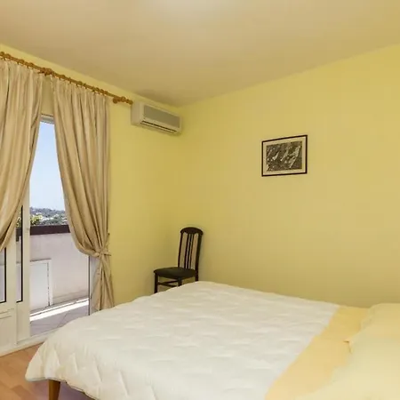 Appartamento Milic - Two Bedroom With Terrace And Sea View