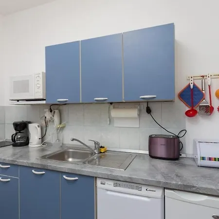 Milic - Two Bedroom With Terrace And Sea View *